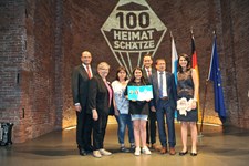 Heimatminister Albert Füracker und Kunstministerin Prof. Dr. med. Marion Kiechle prämieren 100 Heimatschätze
